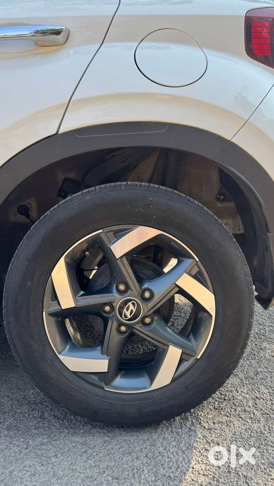 Hyundai Venue Sx (o) (2020) Top End Model (direct Owner Car)
