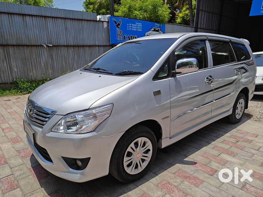 Toyota Innova 2.5 G (diesel) 8 Seater, 2013, Diesel