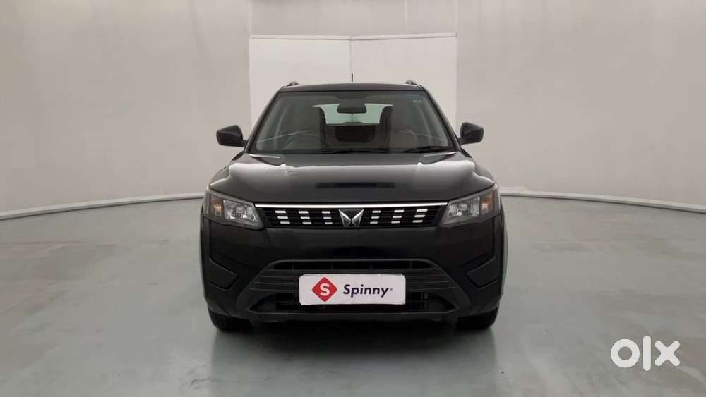 Mahindra Xuv300 W6, 2023, Petrol