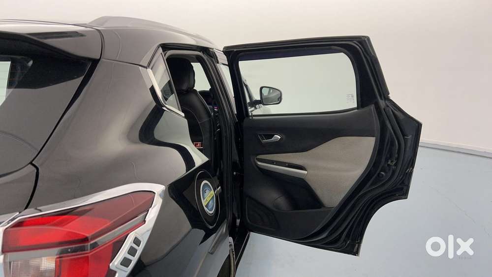 Nissan Magnite 1.0 Xv, 2023, Petrol