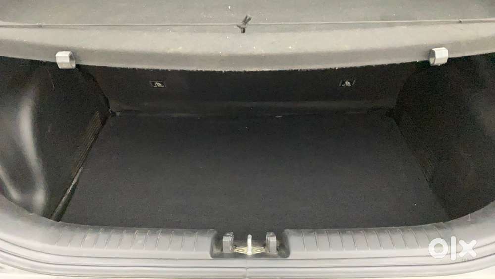 Hyundai Venue 1.0 S (o) Turbo Dct, 2022, Petrol