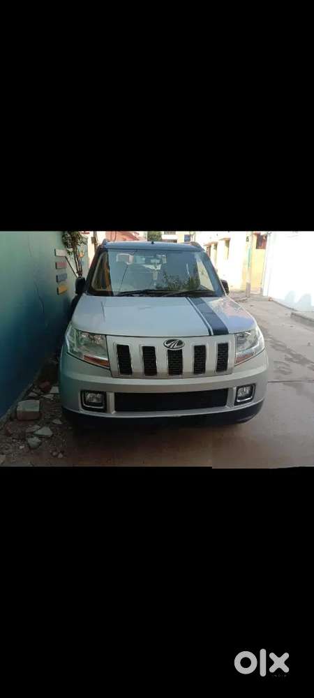 Mahindra Tuv 300 2018 Diesel Well Maintained