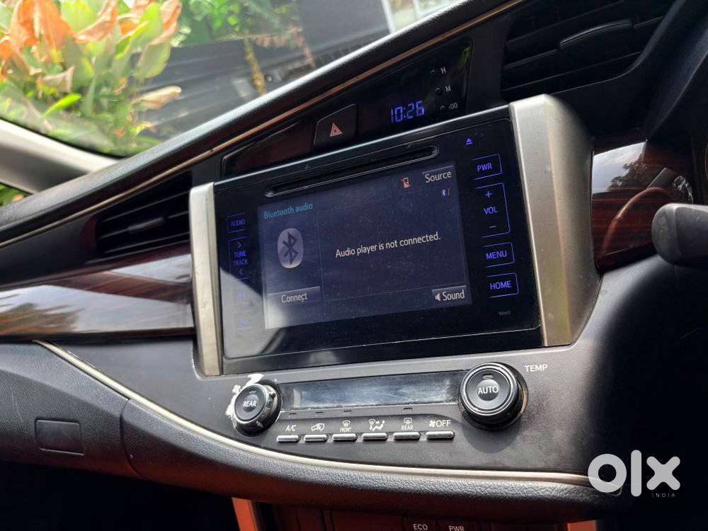 Toyota Innova Crysta 2.4 Vx Mt 8s, 2017, Diesel