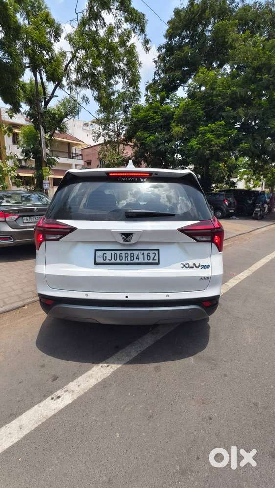 Mahindra Xuv 700 Ax5 Diesel At 7 Str 2025