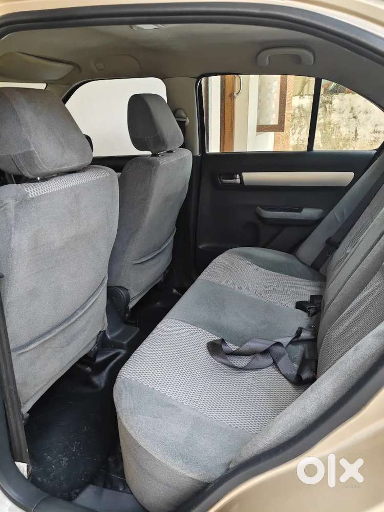 Maruti Suzuki Dzire 1.2 Vxi 2011
