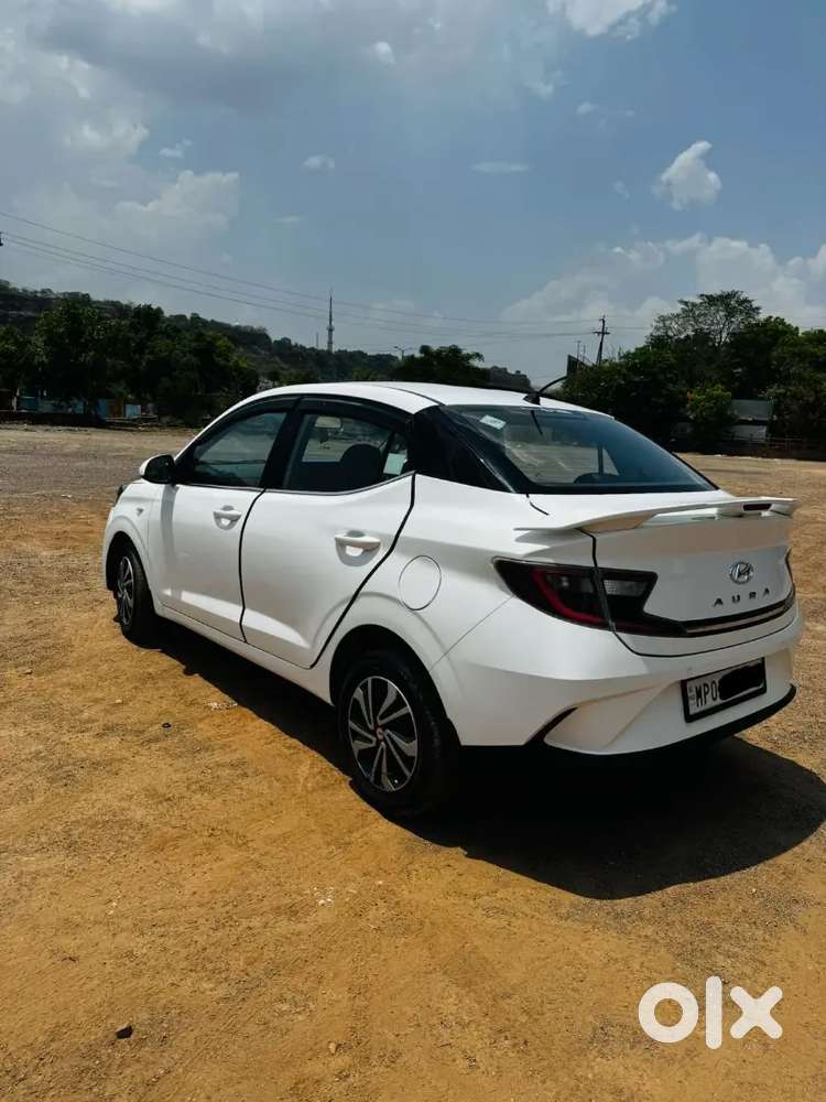 Hyundai Aura 2022 Cng & Hybrids Well Maintained