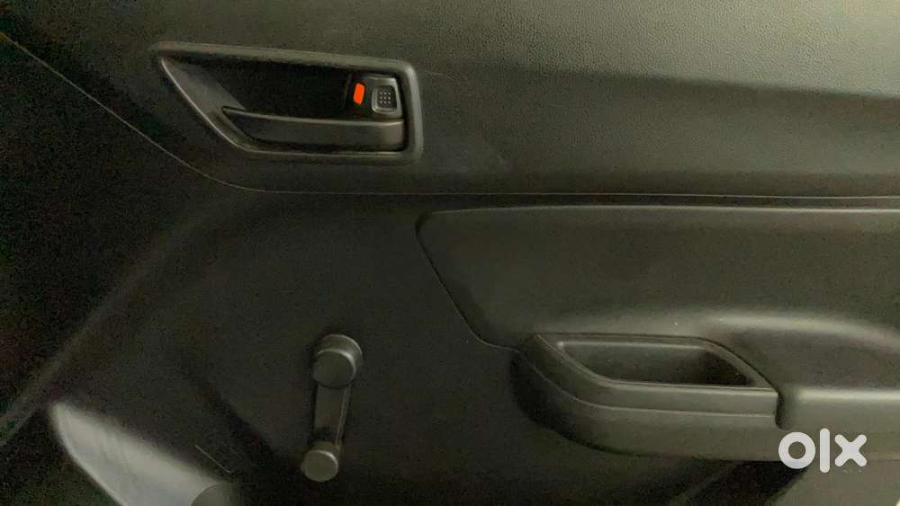 Maruti Suzuki Swift Vvt Lxi, 2022, Petrol