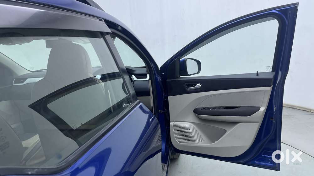 Renault Triber Rxz, 2020, Petrol