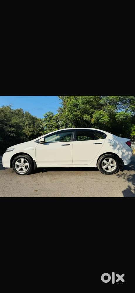 2011 Honda Petrol Automatic 80000 Km Driven
