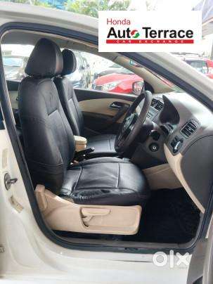 Volkswagen Vento Petrol Highline, 2011, Petrol