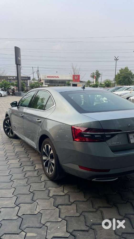 Skoda Superb 2.0 L&k Tsi At, 2020, Petrol