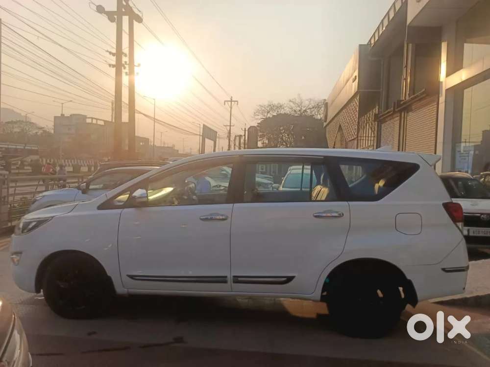 Toyota Innova Crysta 2.4 G Mt 7 Str, 2019, Diesel