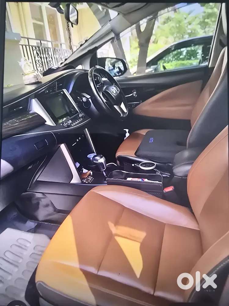 Toyota Innova Crysta 2017 Variant