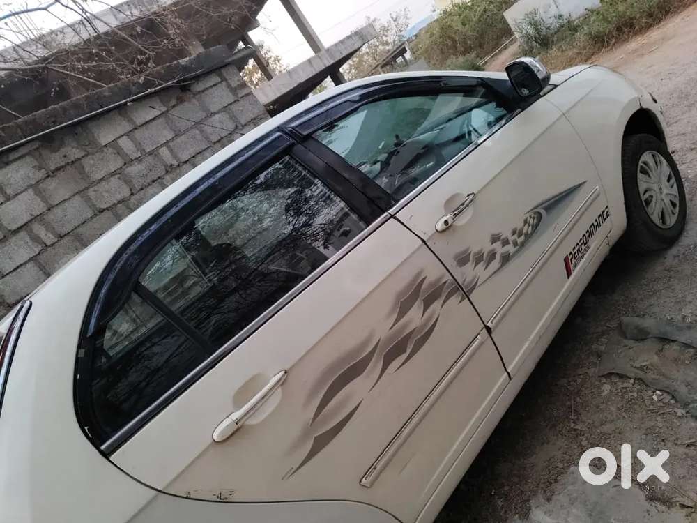 Maruti Suzuki Brezza Zdi 2012 Second Owner Vx Top Sill Tyers New Batry
