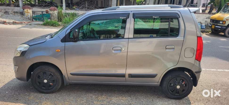 Maruti Suzuki Wagon R Vxi 1.0, 2016, Petrol