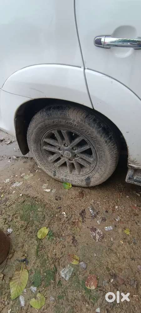 Toyota Fortuner 3.0 2012