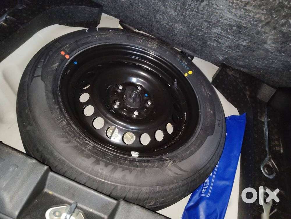 Maruti Suzuki Brezza 1.5 Zxi At Smart Hybrid, 2022, Petrol