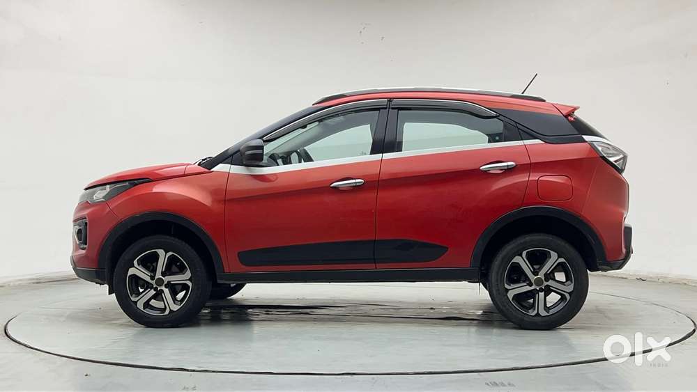 Tata Nexon 1.2 Revotron Xma Amt (s), 2022, Petrol
