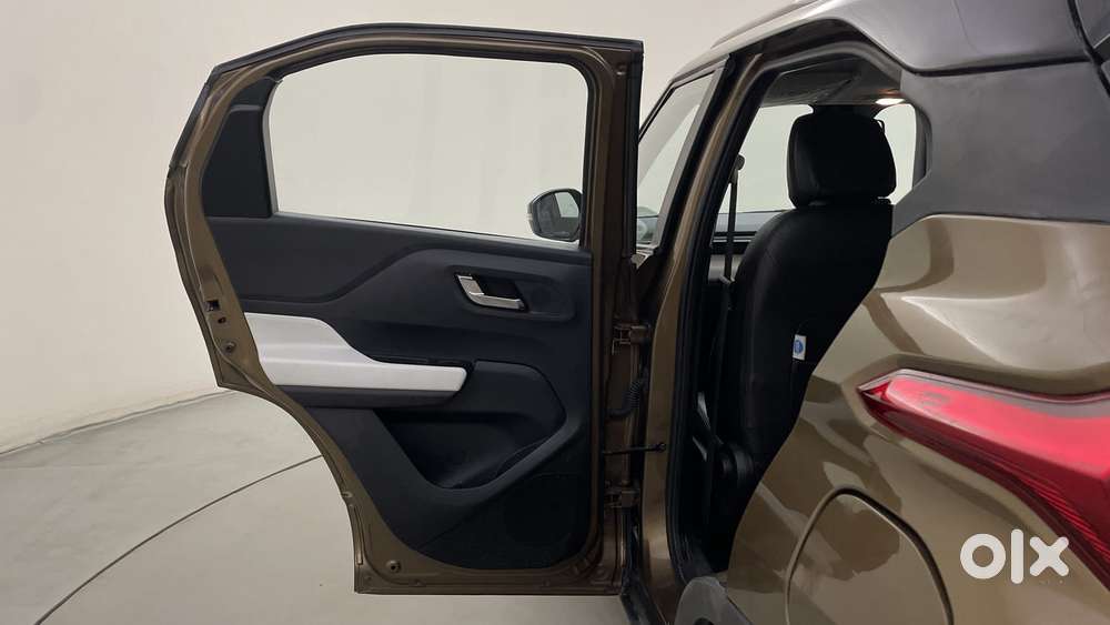 Tata Punch 1.2 Revotron Creative Ira Pack Amt Dual Tone, 2022, Petro..