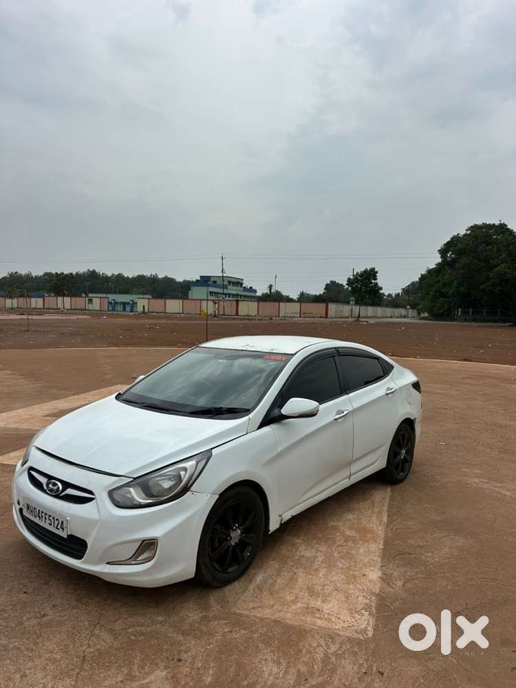 Hyundai Fluidic Verna 2012