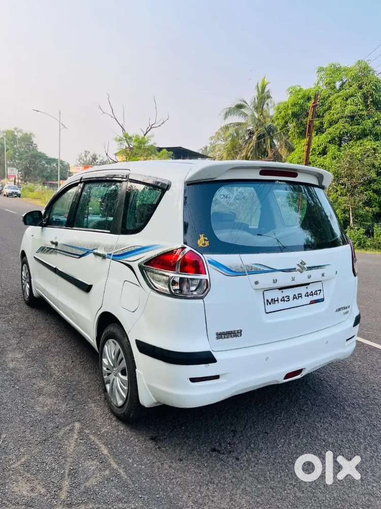 Maruti Suzuki Ertiga 2014 Company Fitted Cng , Millage 25 , Tyier New