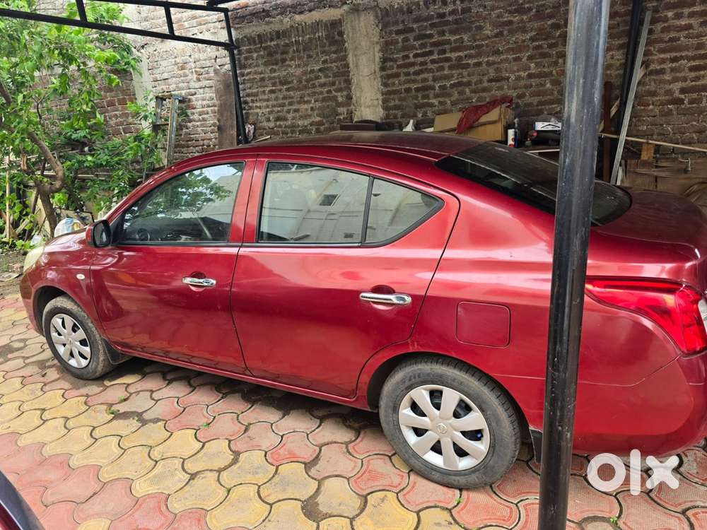 Nissan Sunny Petrol 2011