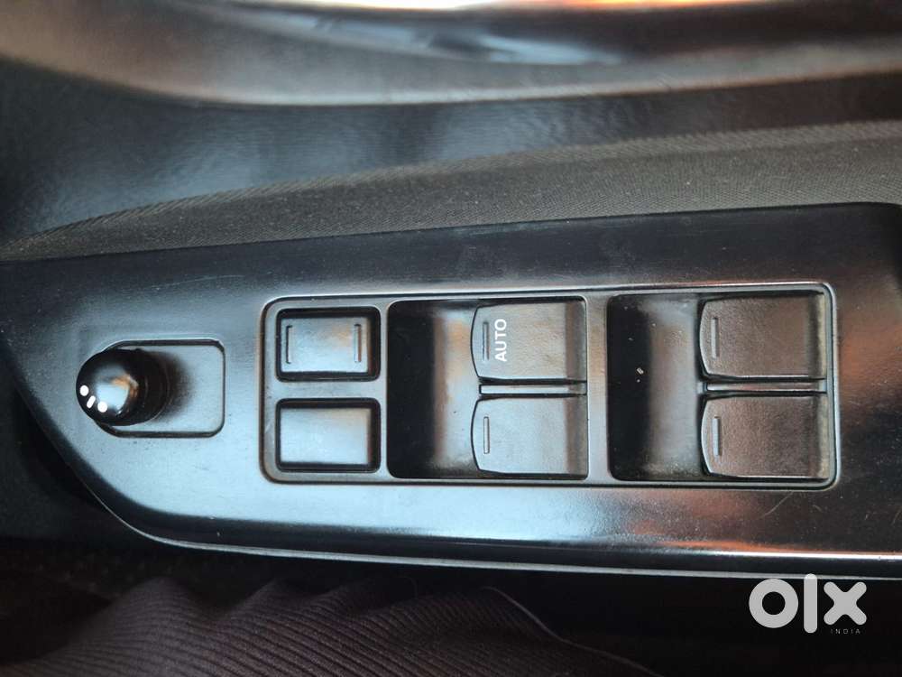 Maruti Suzuki Swift 1.3 Zxi, 2013, Petrol