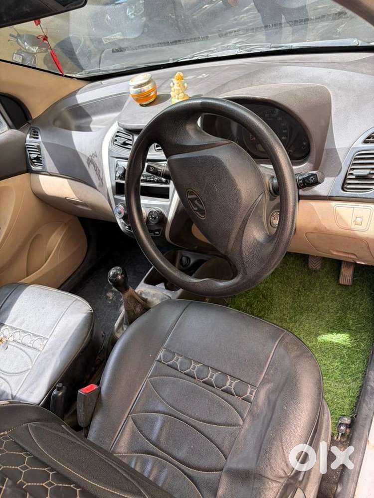 Hyundai Eon 2017 Petrol 350000 Km Driven