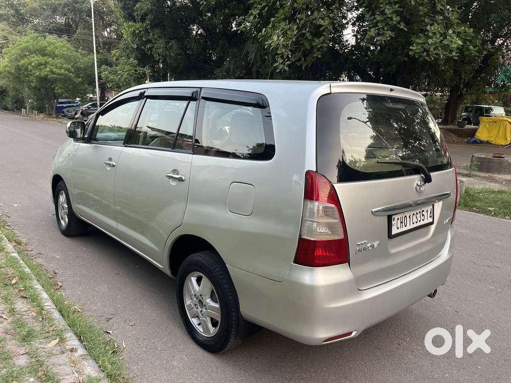 Toyota Innova 2004-2011 2.5 V Diesel 8-seater, 2008, Diesel