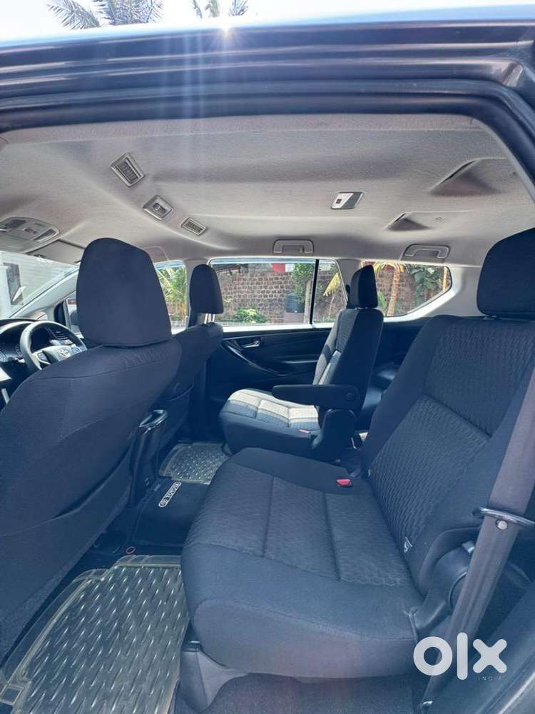Toyota Innova Crysta 2017 Diesel Well Maintained