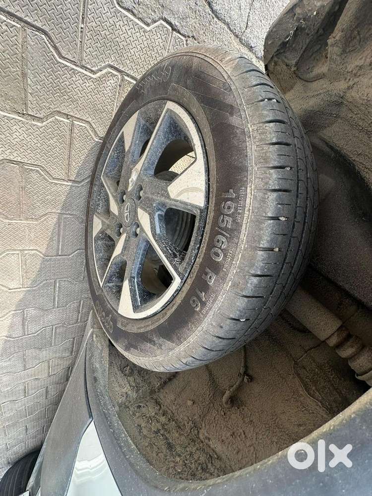 Tata Punch 2023 Petrol 24000 Km Driven