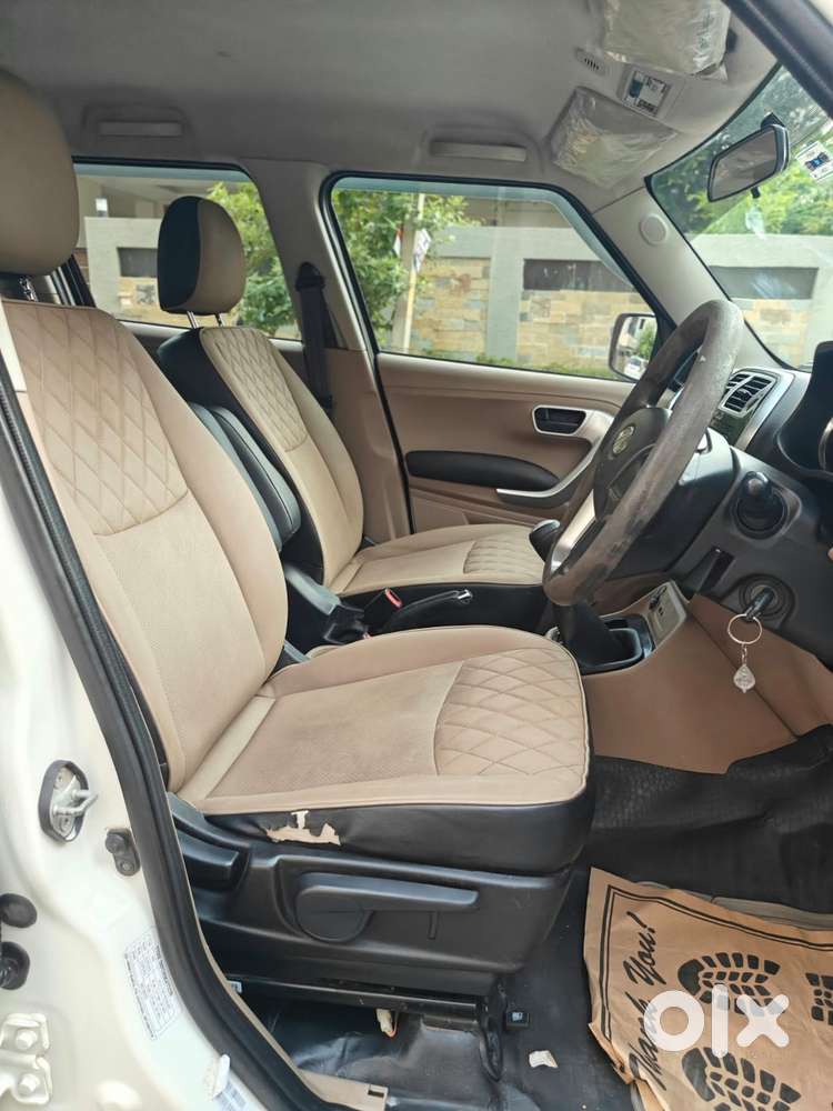 Mahindra Tuv 300 T10, 2018, Diesel