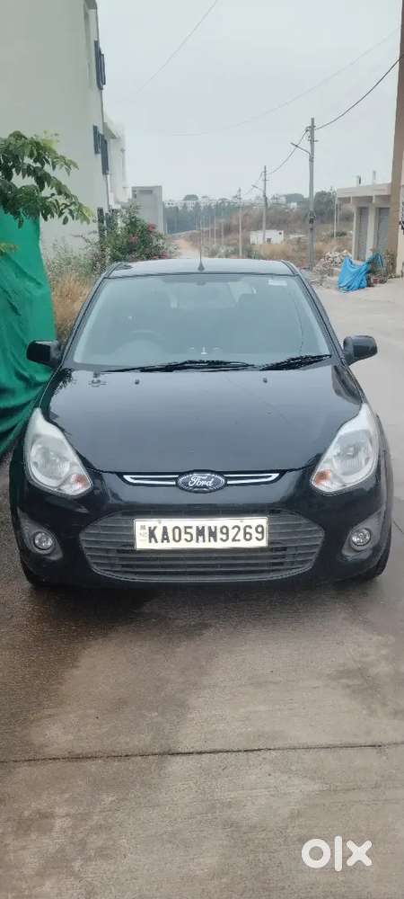 Ford Figo 2013 Diesel 106000 Km Driven Company Maintenance New Tyres