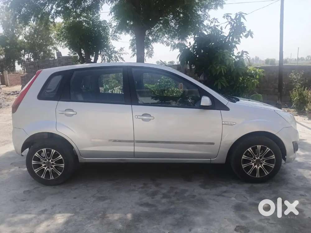 Ford Figo 2015 Diesel 82000 Km Driven