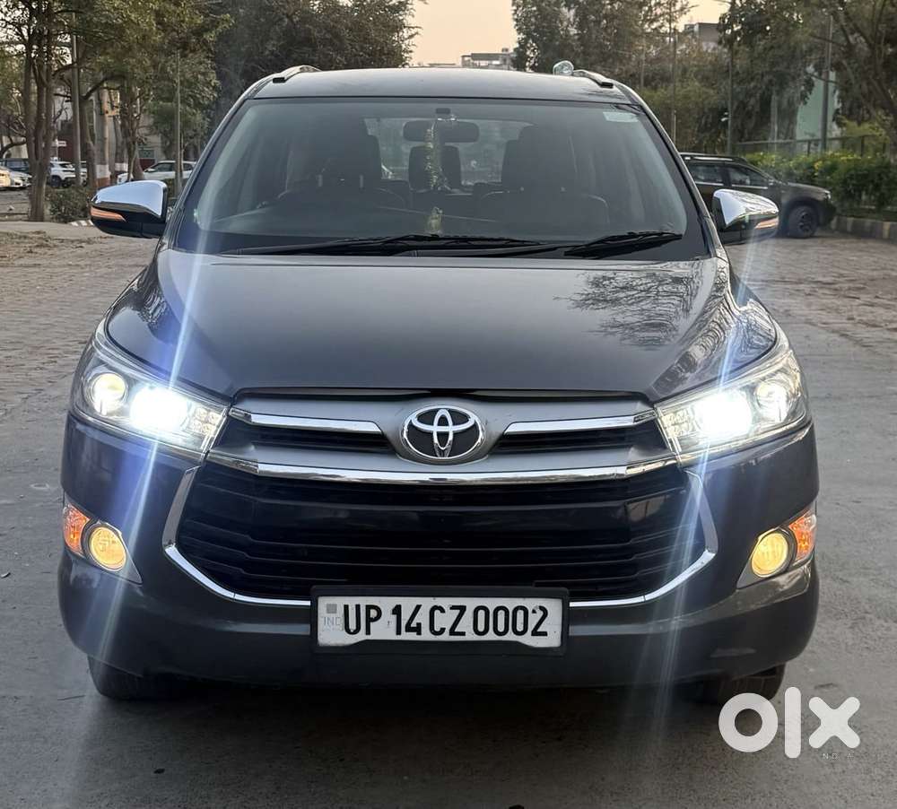 Toyota Innova Crysta 2.8z Automatic, 2016, Diesel