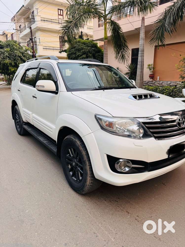 Toyota Fortuner 3.0 4x4 Manual, 2015, Diesel