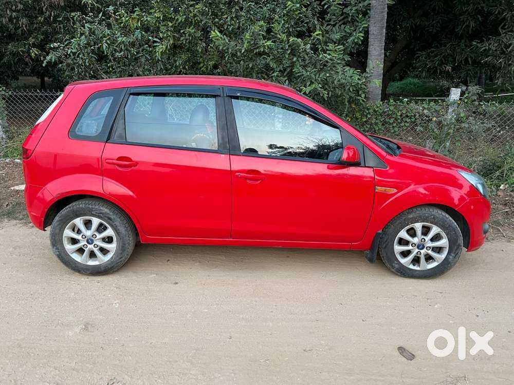 2012 Ford Figo Titanium Petrol