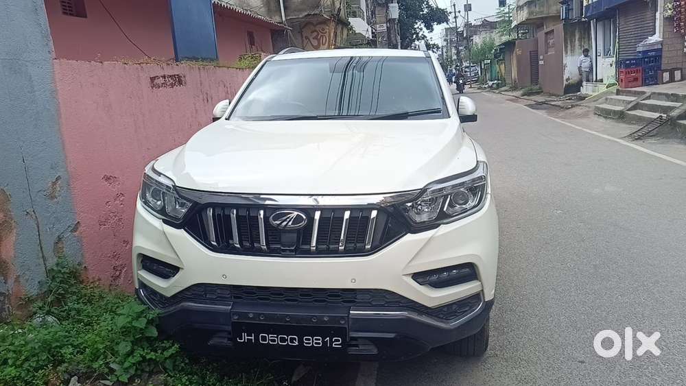 Mahindra Alturas G4 2019 Diesel Well Maintained