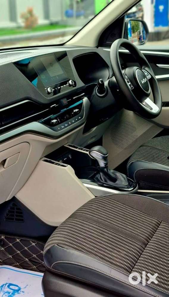 Kia Carens 1.5 Luxury Plus Diesel At 7 Str, 2025, Diesel