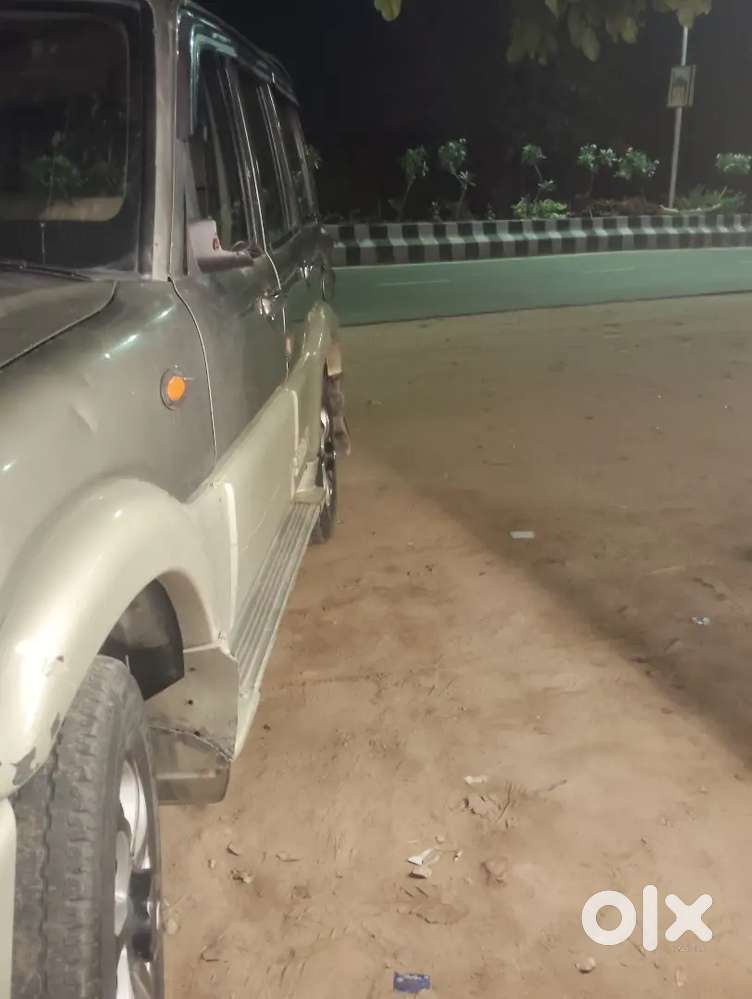 Mahindra Scorpio Classic 2012 Diesel 100000 Km Driven