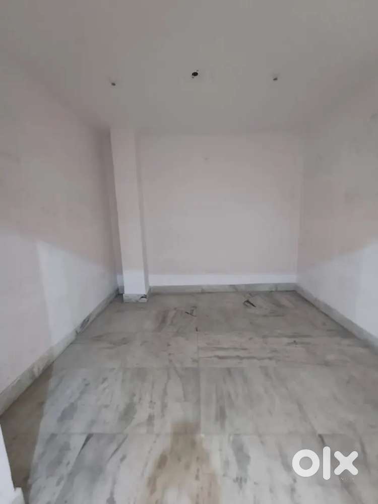 Offices and shops for rent