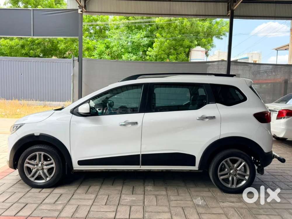 Renault Triber Rxz, 2021, Petrol