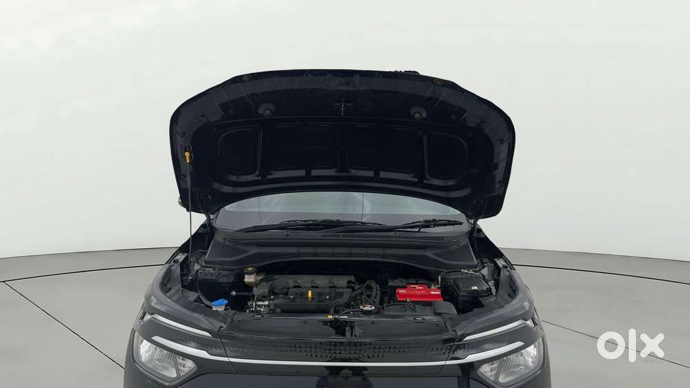 Kia Carens Luxury (o)1.5 Turbo Petrol Dct 7 Str, 2024, Petrol