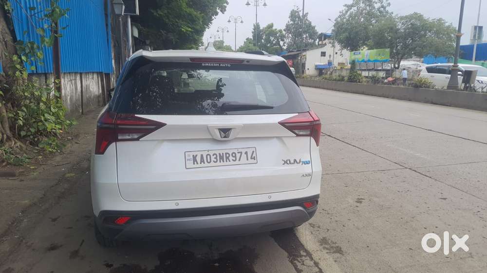 Mahindra Xuv700 2.0 Ax 5 Petrol Mt Str, 2023, Petrol