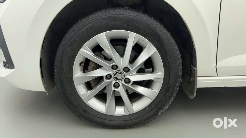 Skoda Slavia Ambition 1.0l Tsi Mt, 2022, Petrol