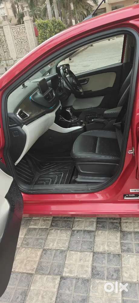 Tata Altroz 2023 Petrol 33500 Km Driven