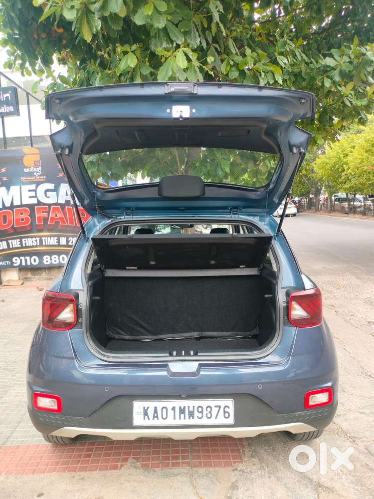 Hyundai Venue S Plus Mt 1.2 Kappa, 2022, Petrol