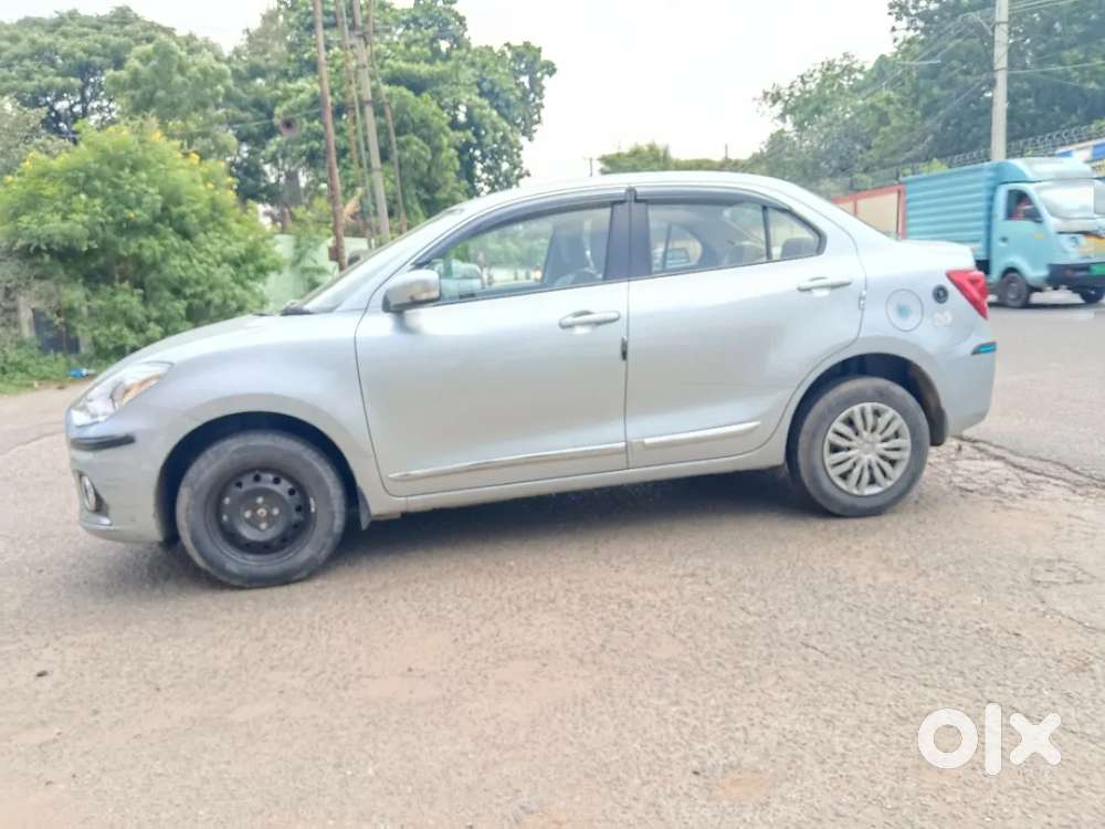 Maruti Suzuki Dzire 1.2 Vxi Cng, 2024, Cng & Hybrids