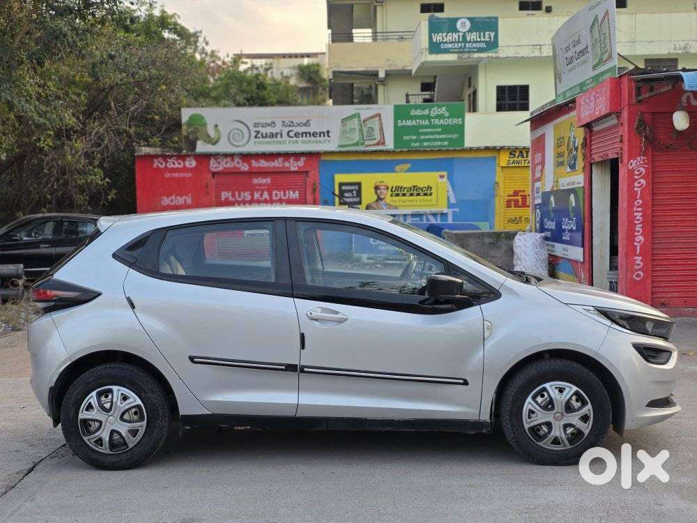 Tata Altroz 1.2 Xm, 2021, Petrol