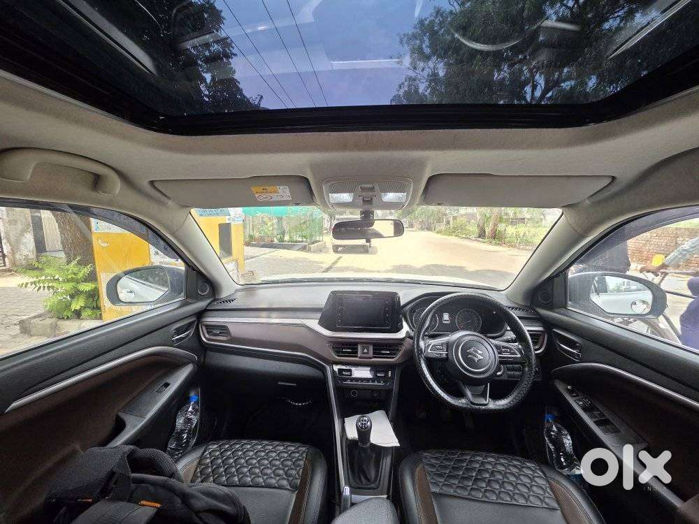 Maruti Suzuki Brezza 1.5 Zxi Smart Hybrid, 2023, Petrol